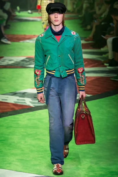 Look 67